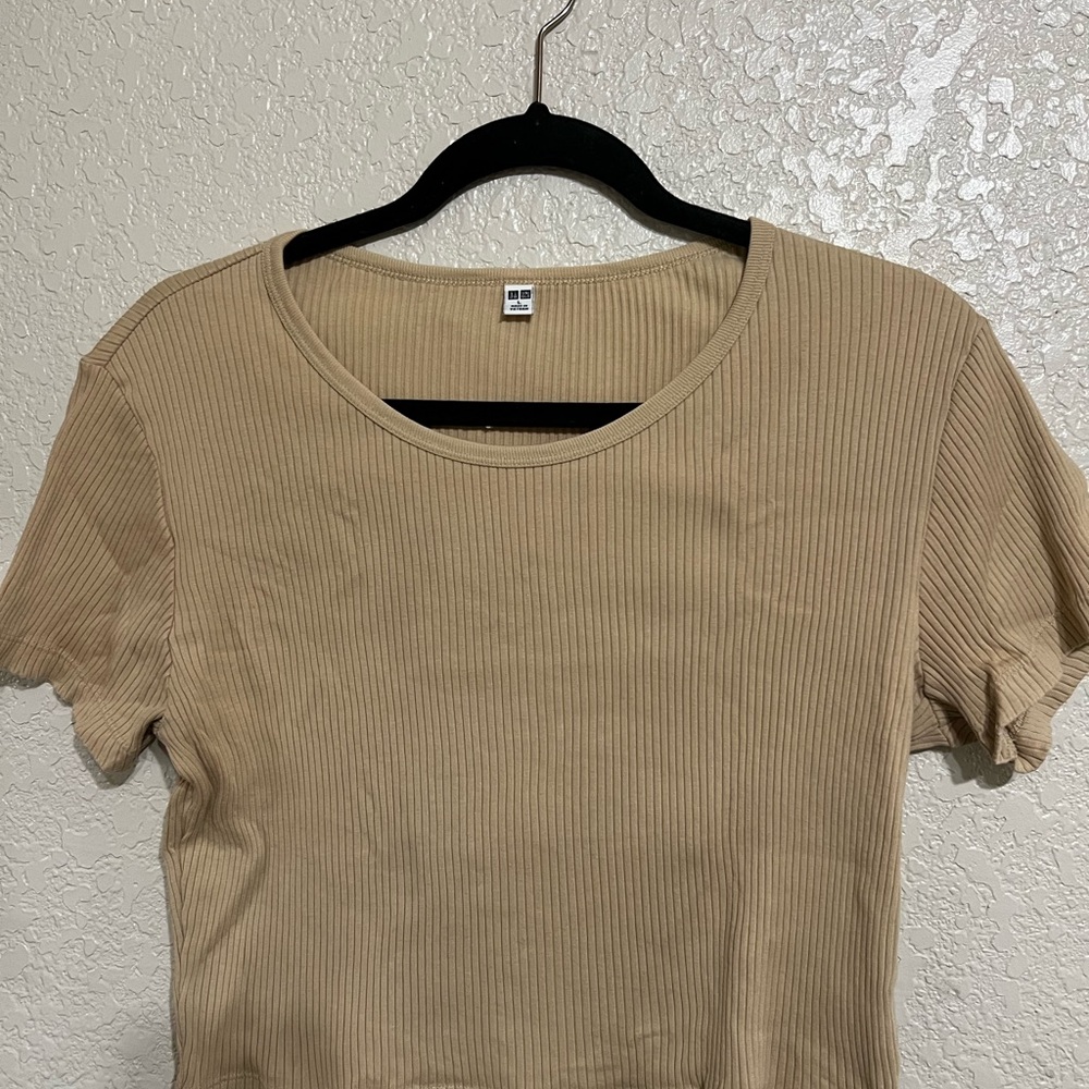 Uniqlo Tan Ribbed Short Sleeve Cropped Top